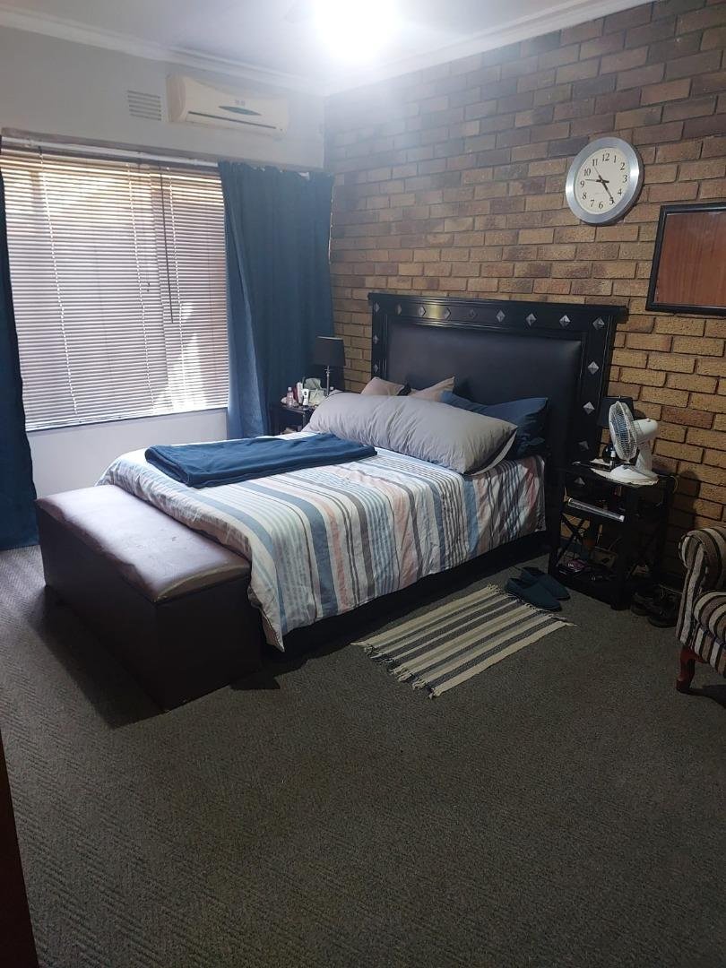 4 Bedroom Property for Sale in Lourenspark North West
